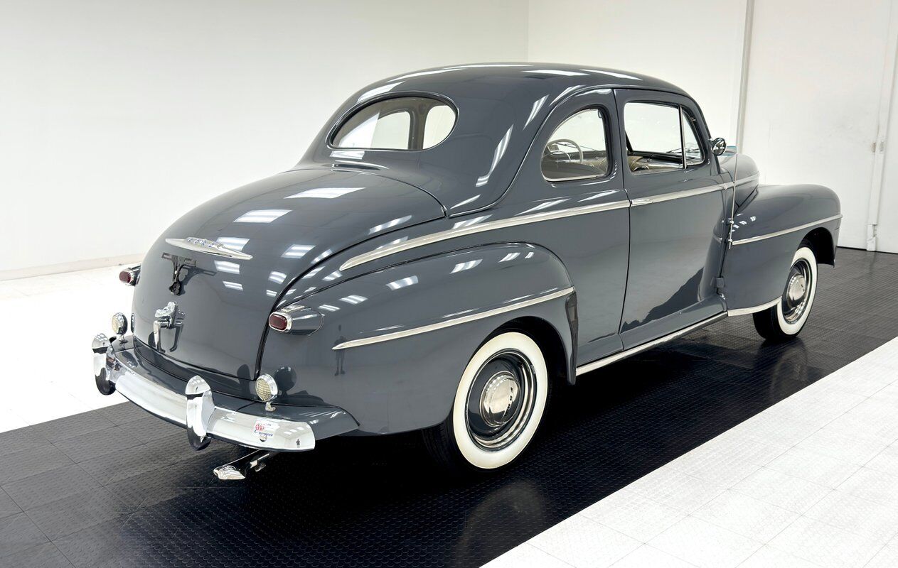 Ford-Super-Deluxe-Coupe-1948-Gray-Tan-4682-4