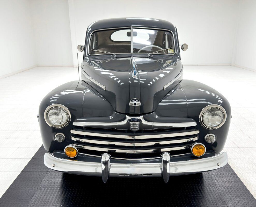 Ford-Super-Deluxe-Coupe-1948-Gray-Tan-4682-7