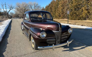 Ford-Super-deluxe-sedan-coupe-1941-black-2029-22