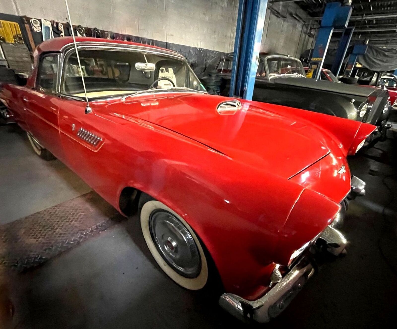 Ford-Thunderbird-1956-Red-Black-0-15