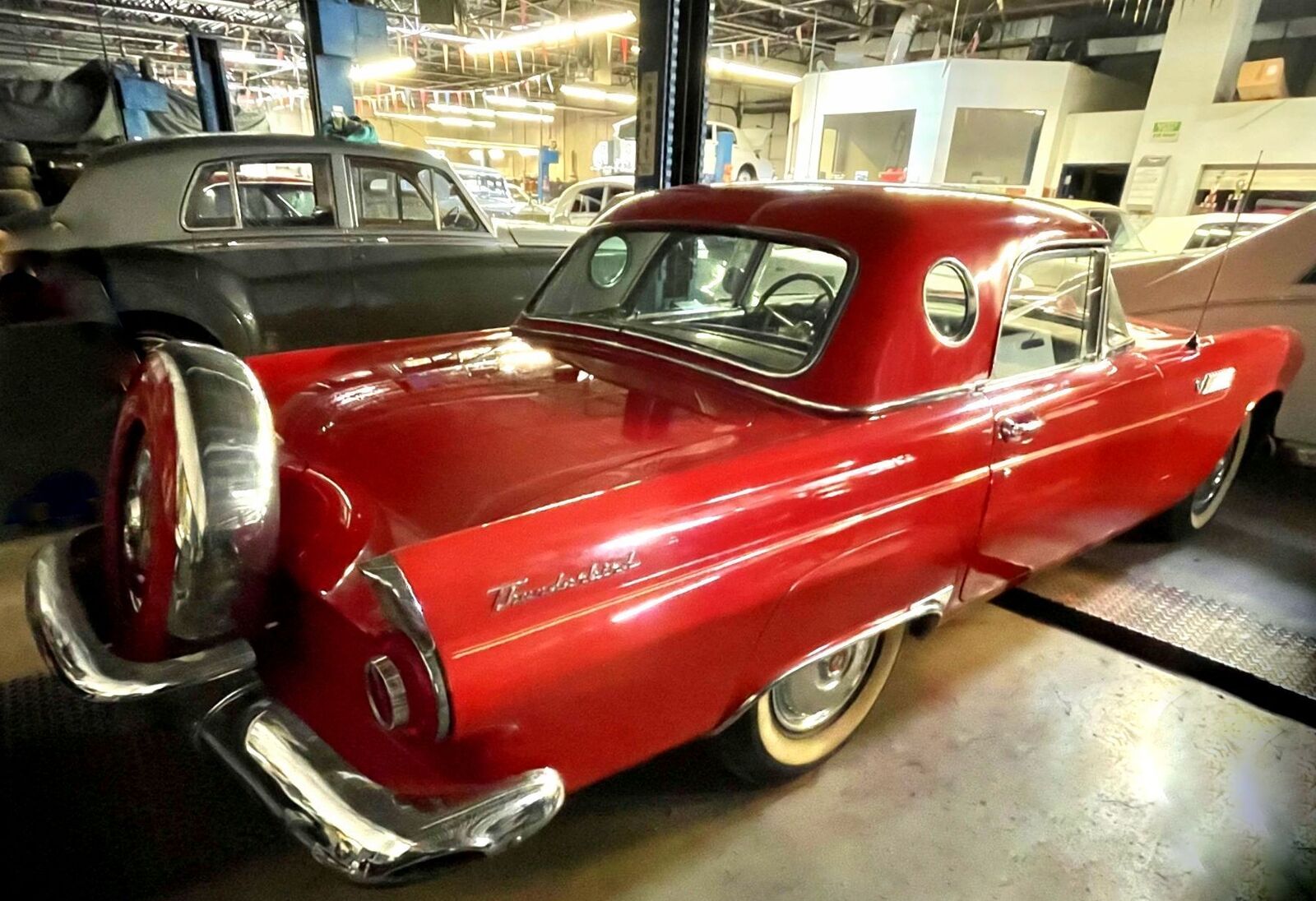 Ford-Thunderbird-1956-Red-Black-0-24