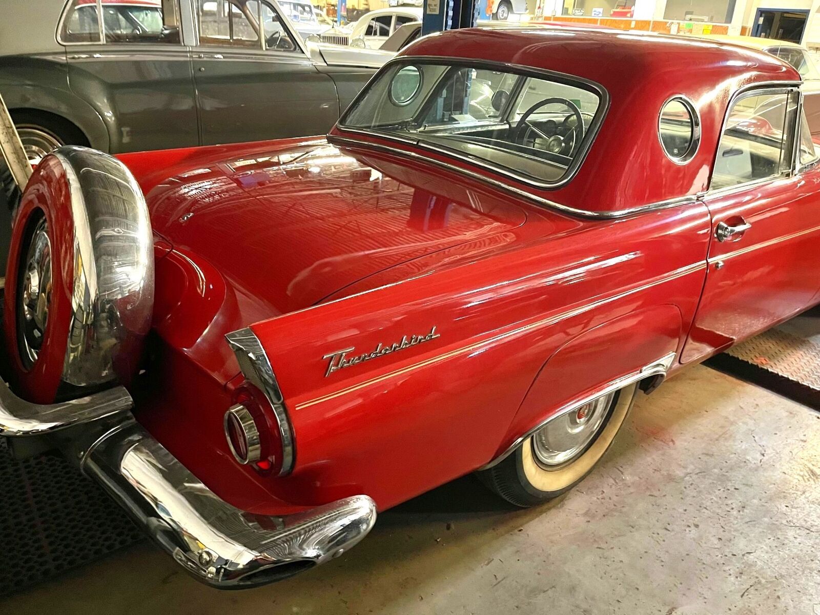 Ford-Thunderbird-1956-Red-Black-0-25