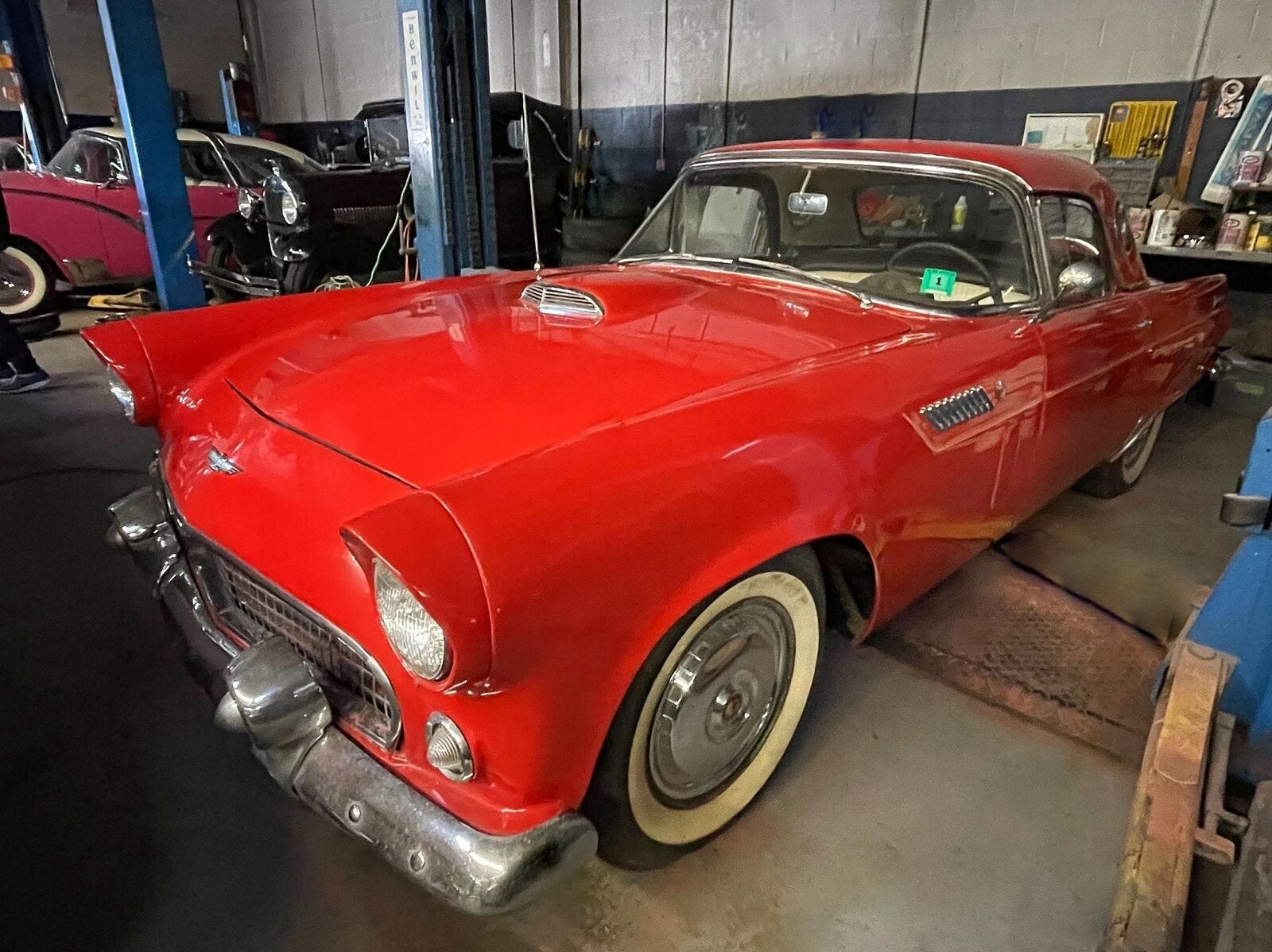 Ford-Thunderbird-1956-Red-Black-0-26