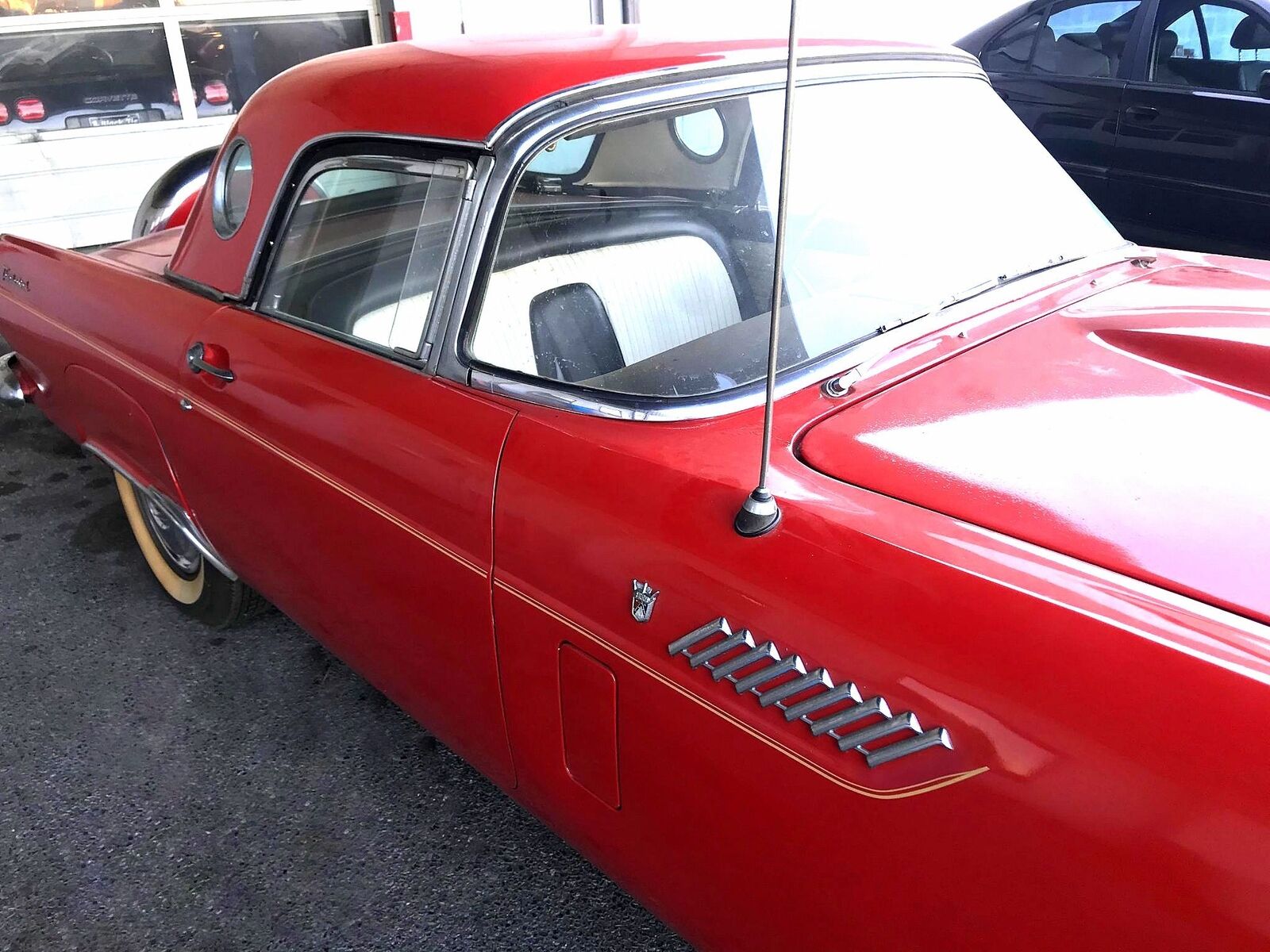 Ford-Thunderbird-1956-Red-Black-0-31