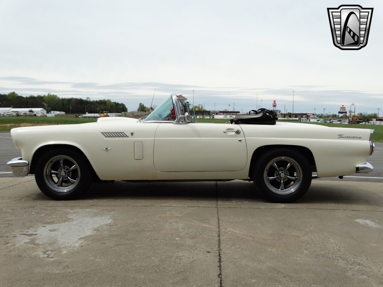 Ford-Thunderbird-1956-White-Red-115020-4