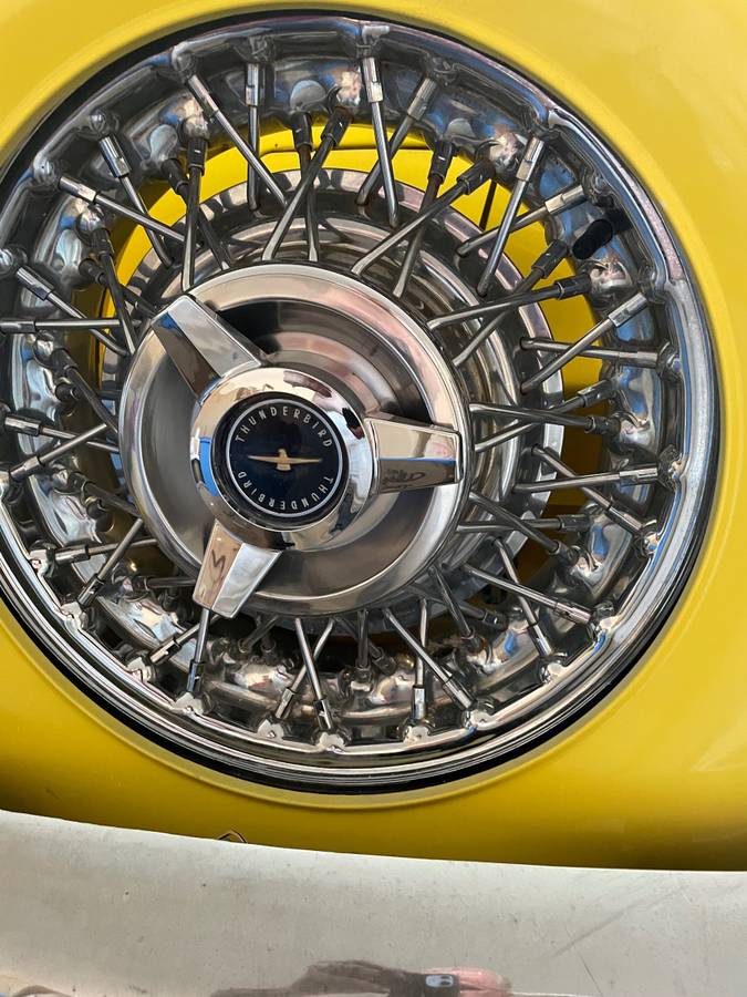 Ford-Thunderbird-1956-yellow-53108-3