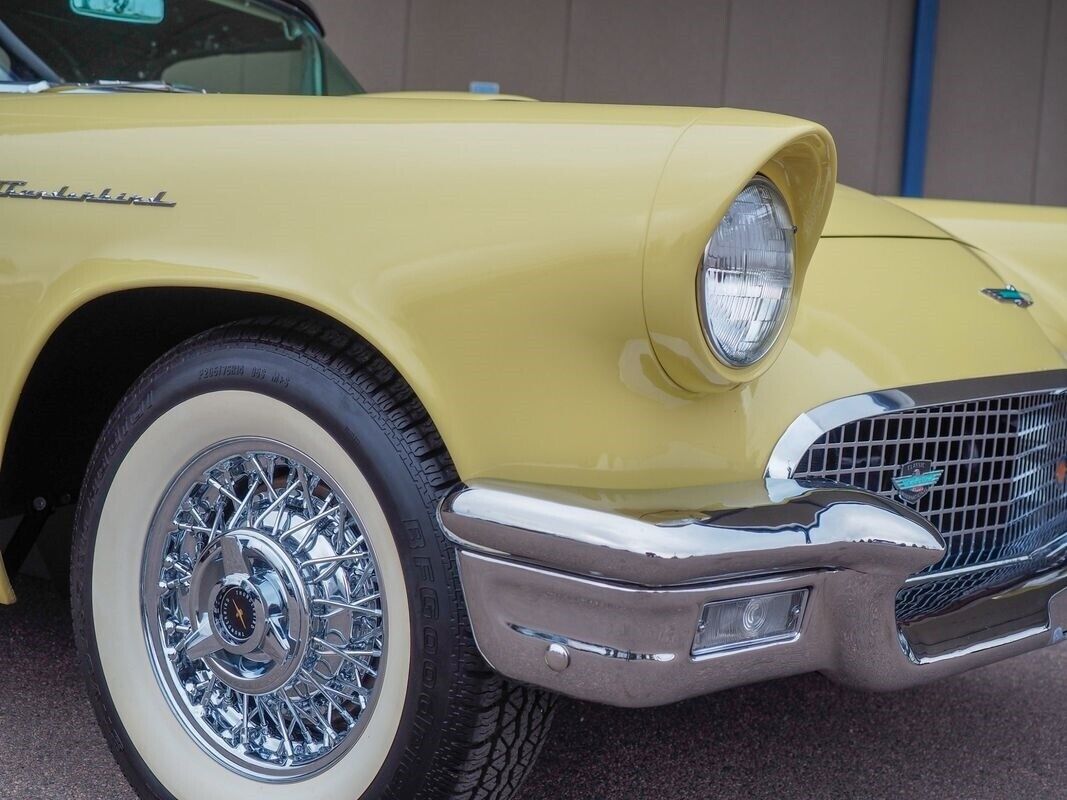 Ford-Thunderbird-1957-Yellow-Black-18073-11