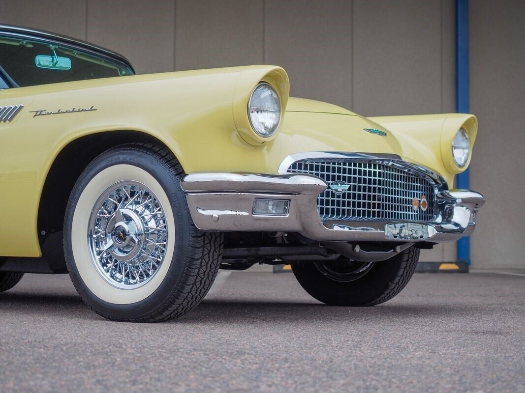 Ford-Thunderbird-1957-Yellow-Black-18073-3