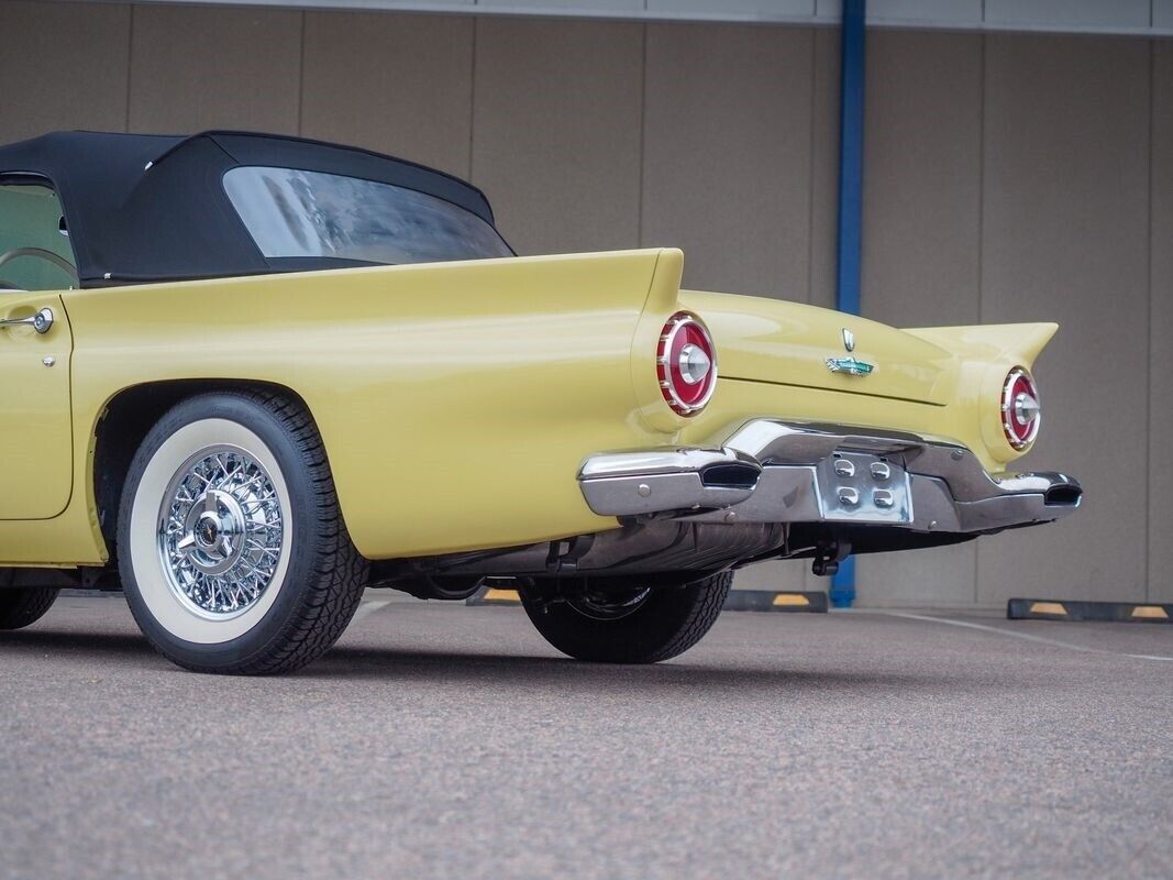 Ford-Thunderbird-1957-Yellow-Black-18073-4