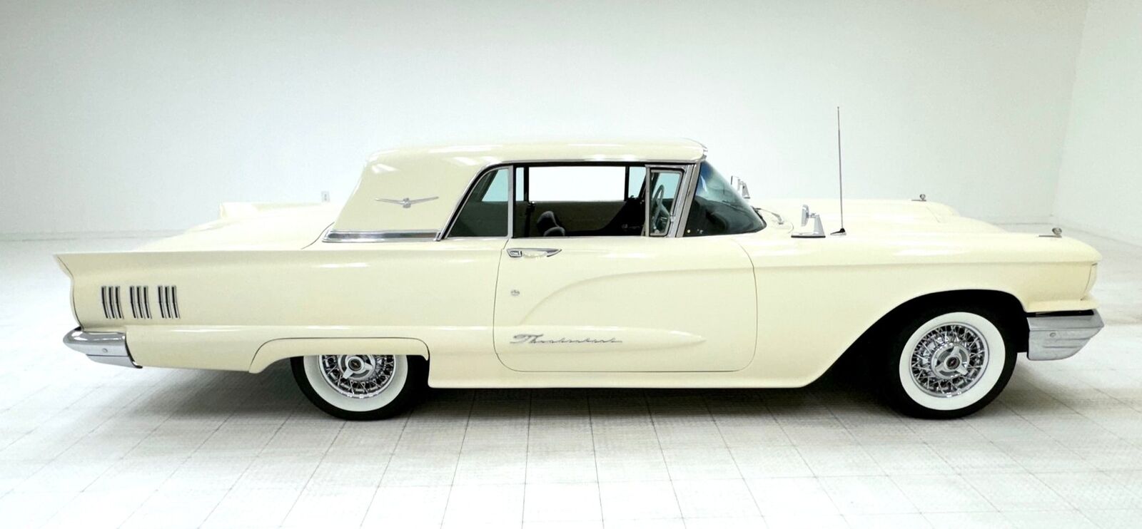 Ford-Thunderbird-1960-White-Black-37993-5