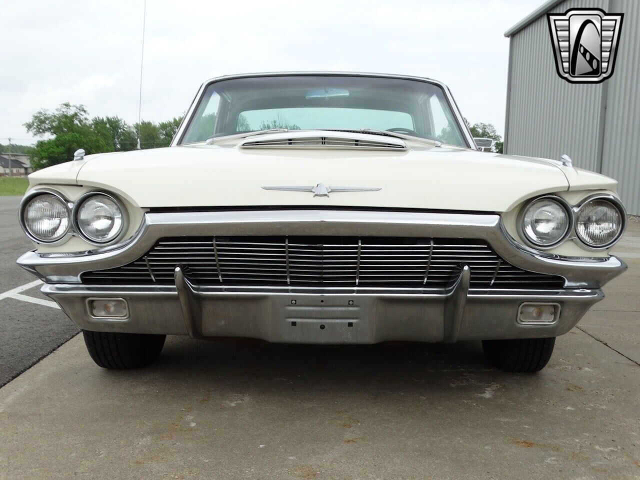 Ford-Thunderbird-1965-White-Black-30402-2