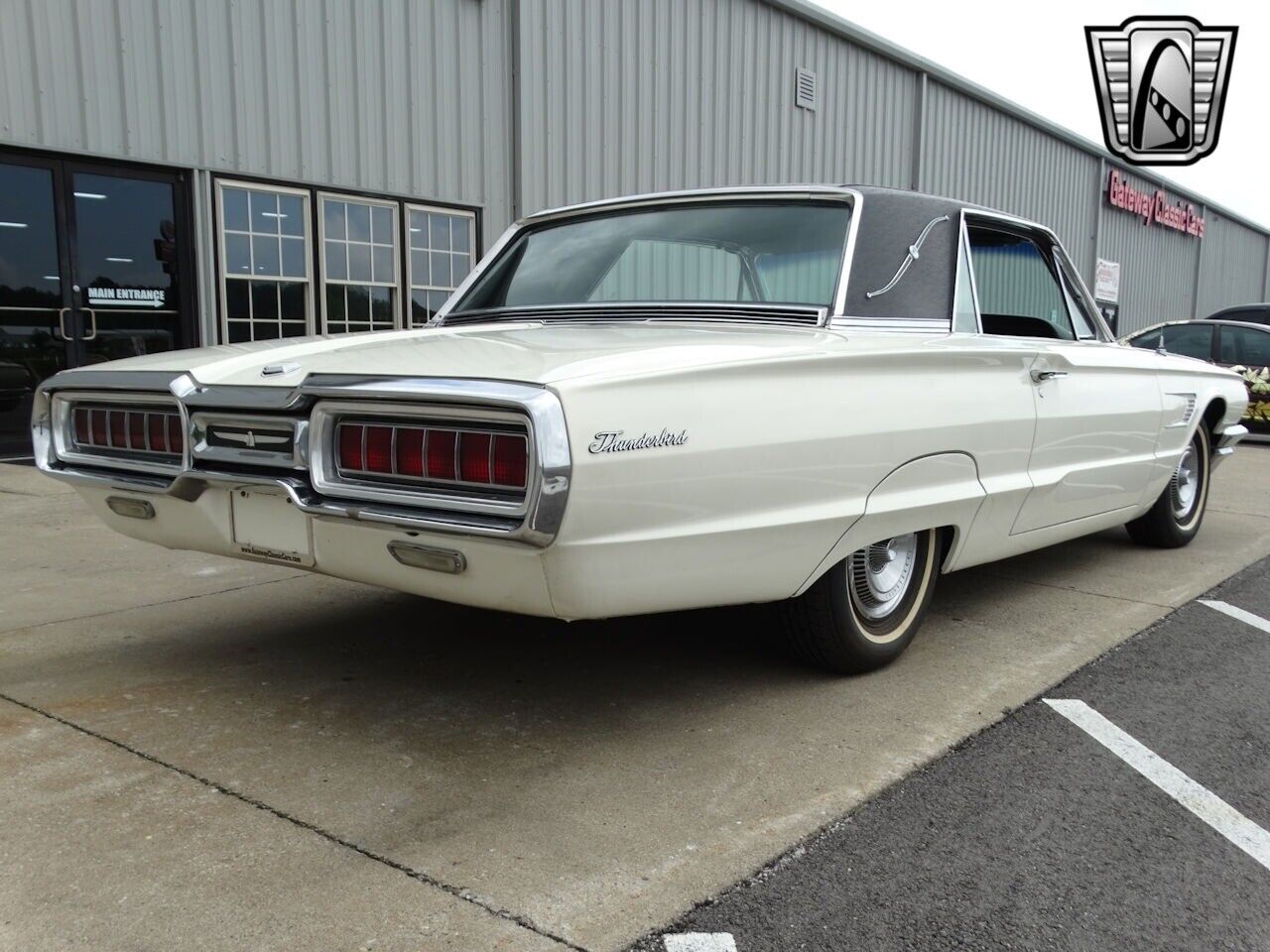 Ford-Thunderbird-1965-White-Black-30402-7