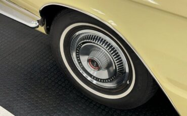 Ford-Thunderbird-1966-Yellow-Black-157650-11