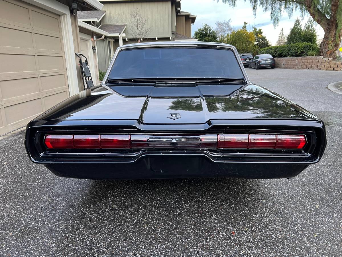 Ford-Thunderbird-1966-black-144841-9