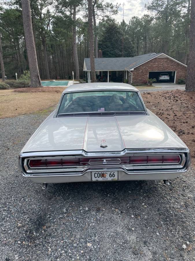 Ford-Thunderbird-1966-white-128747-2