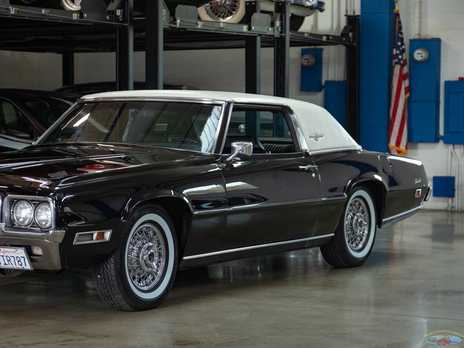 Ford-Thunderbird-1971-Black-Black-100658-8