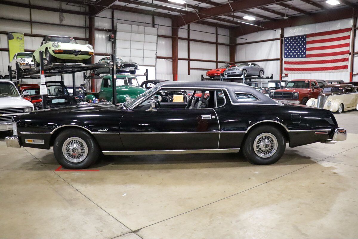 Ford-Thunderbird-1974-Black-Gray-33416-3