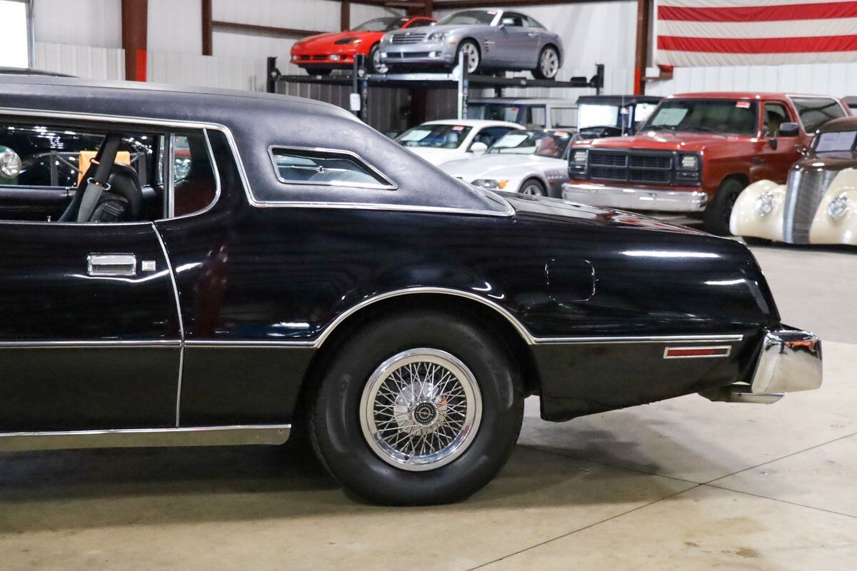 Ford-Thunderbird-1974-Black-Gray-33416-4