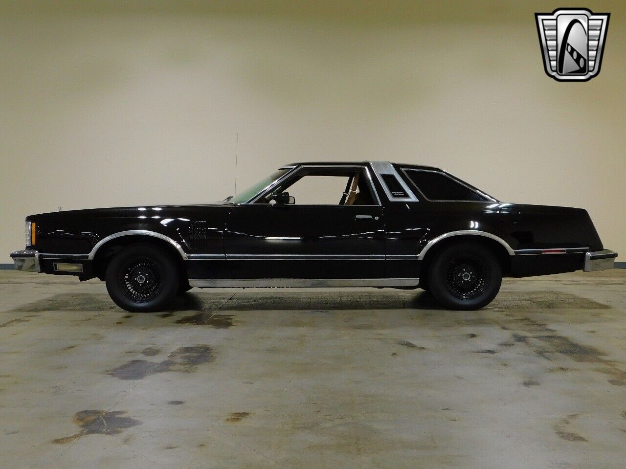 Ford-Thunderbird-1977-Black-Brown-99224-3