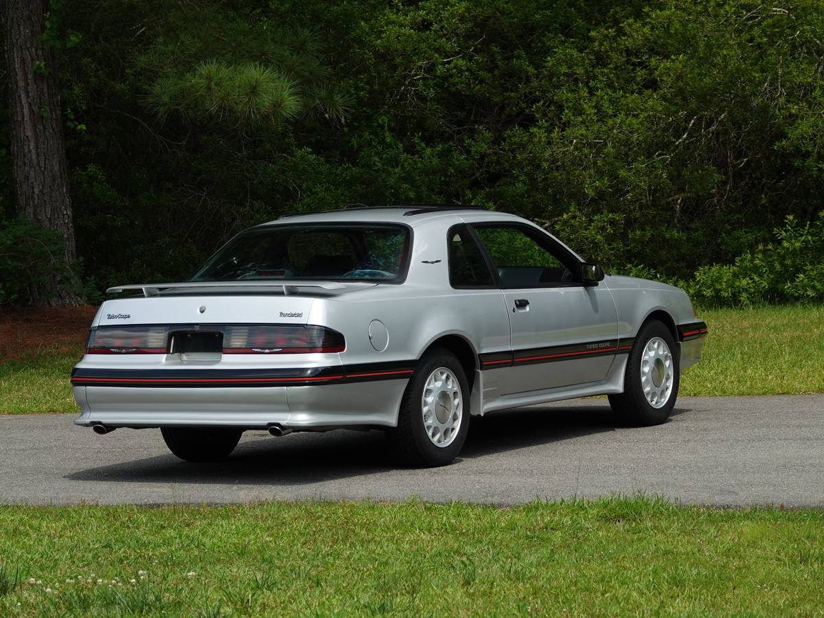 Ford-Thunderbird-1988-silver-90123-2