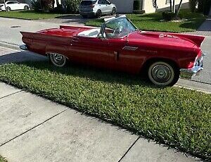 Ford-Thunderbird-Berline-1957-Red-White-29934-1