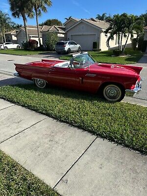 Ford-Thunderbird-Berline-1957-Red-White-29934-1