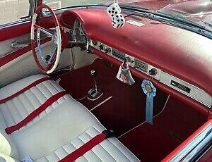 Ford-Thunderbird-Berline-1957-Red-White-29934-13