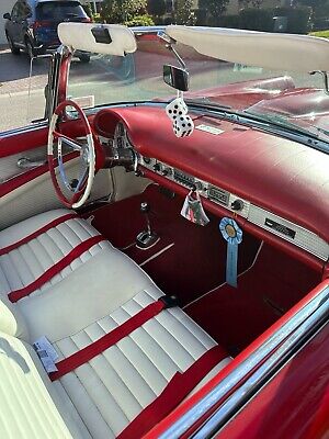 Ford-Thunderbird-Berline-1957-Red-White-29934-13