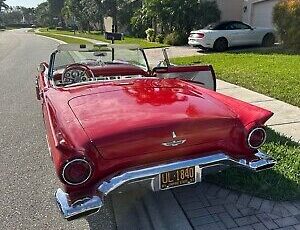 Ford-Thunderbird-Berline-1957-Red-White-29934-15