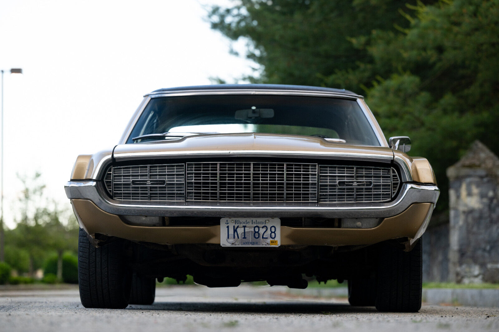 Ford-Thunderbird-Berline-1968-Gold-Black-82077-14