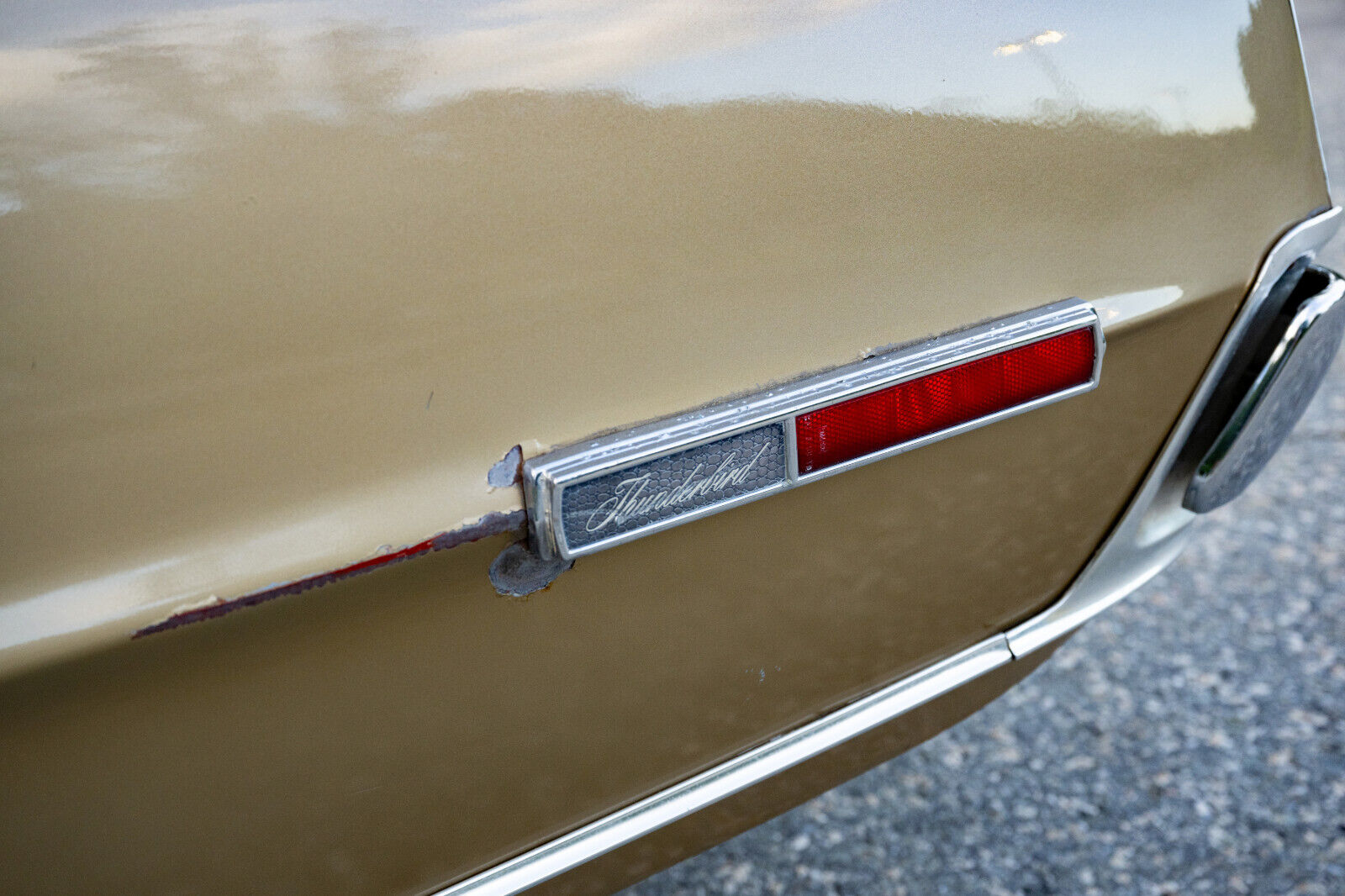 Ford-Thunderbird-Berline-1968-Gold-Black-82077-19