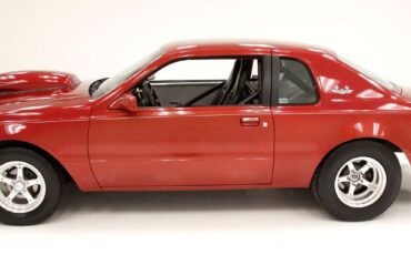 Ford-Thunderbird-Berline-1983-Red-Black-12085-1