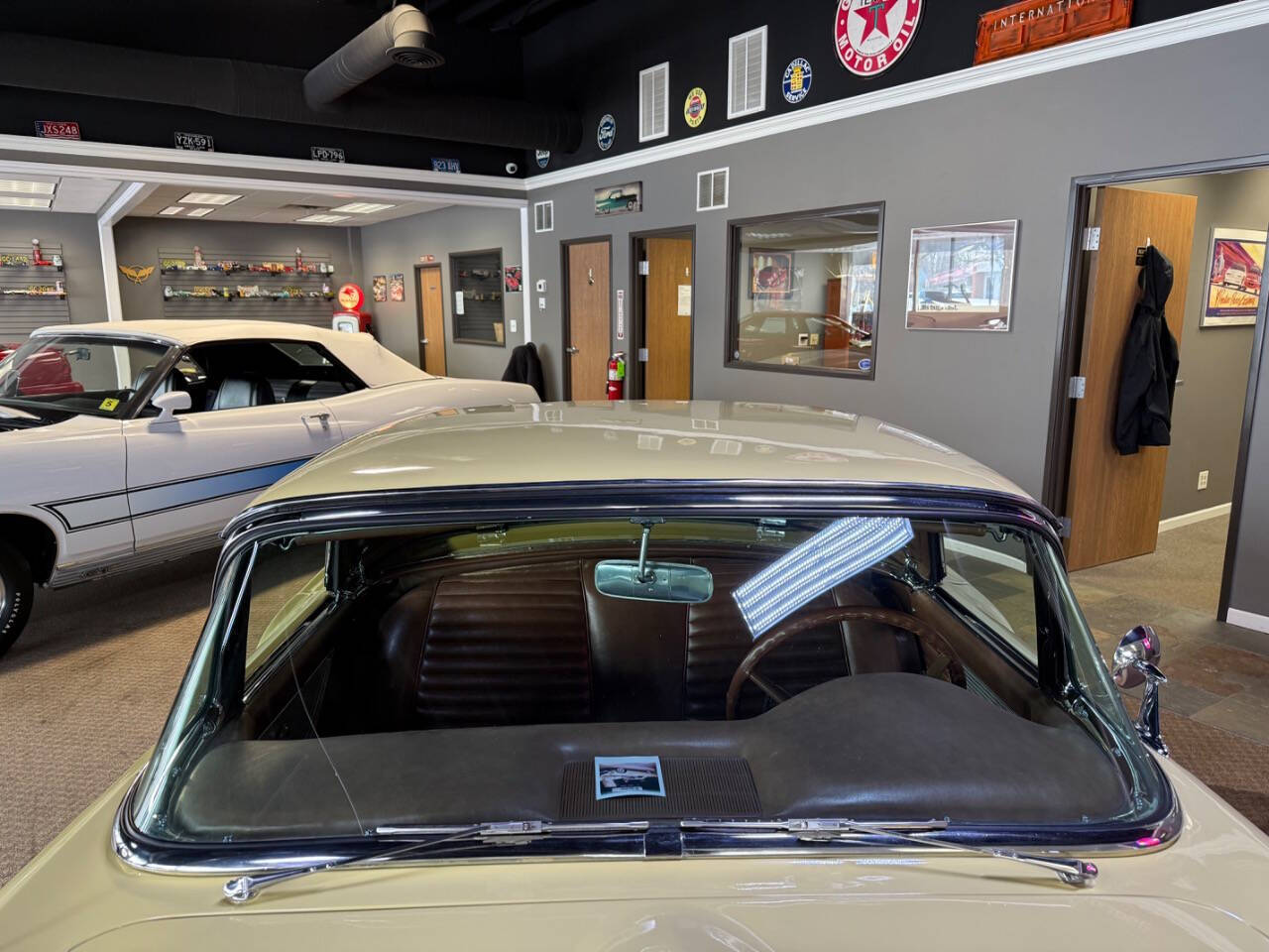 Ford-Thunderbird-Cabriolet-1957-Gold-Brown-99395-10