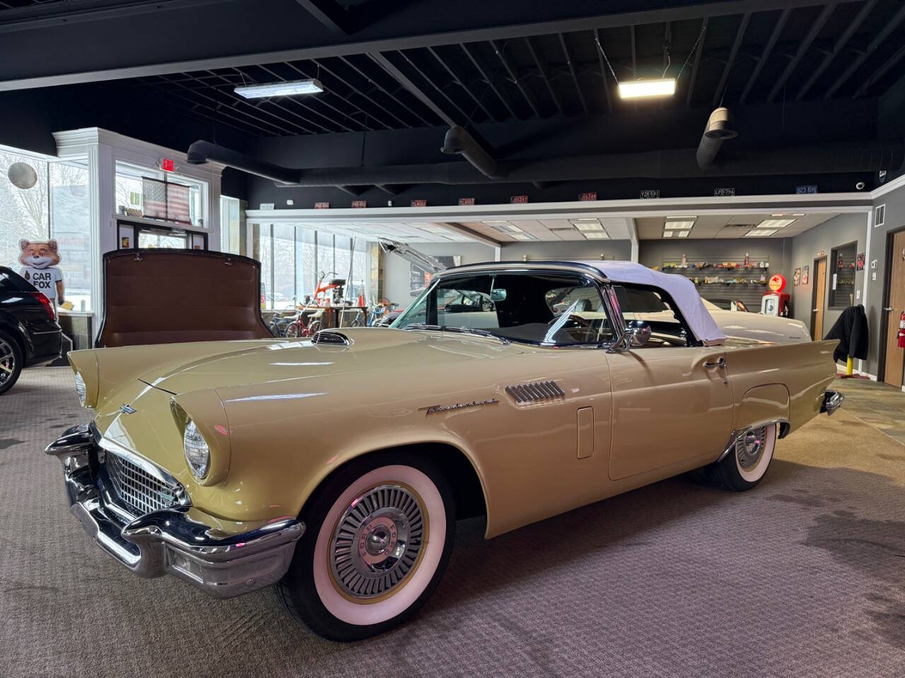 Ford-Thunderbird-Cabriolet-1957-Gold-Brown-99395-18