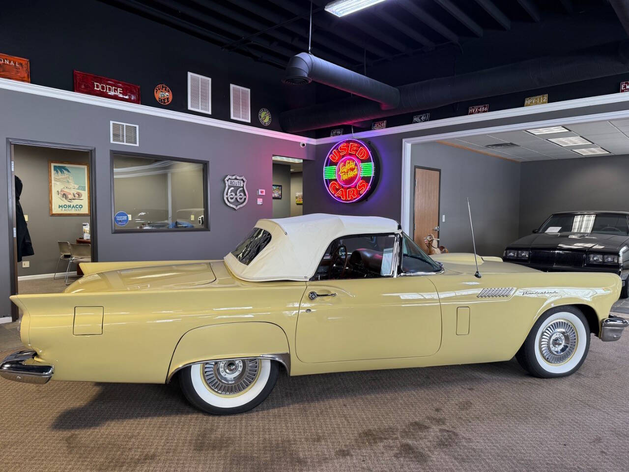 Ford-Thunderbird-Cabriolet-1957-Gold-Brown-99395-22