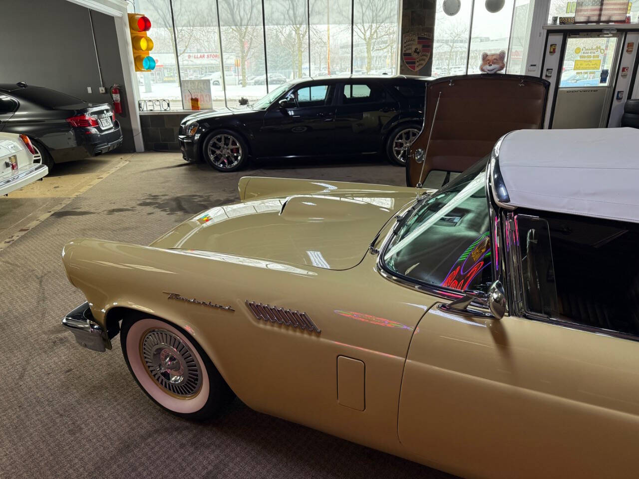 Ford-Thunderbird-Cabriolet-1957-Gold-Brown-99395-28