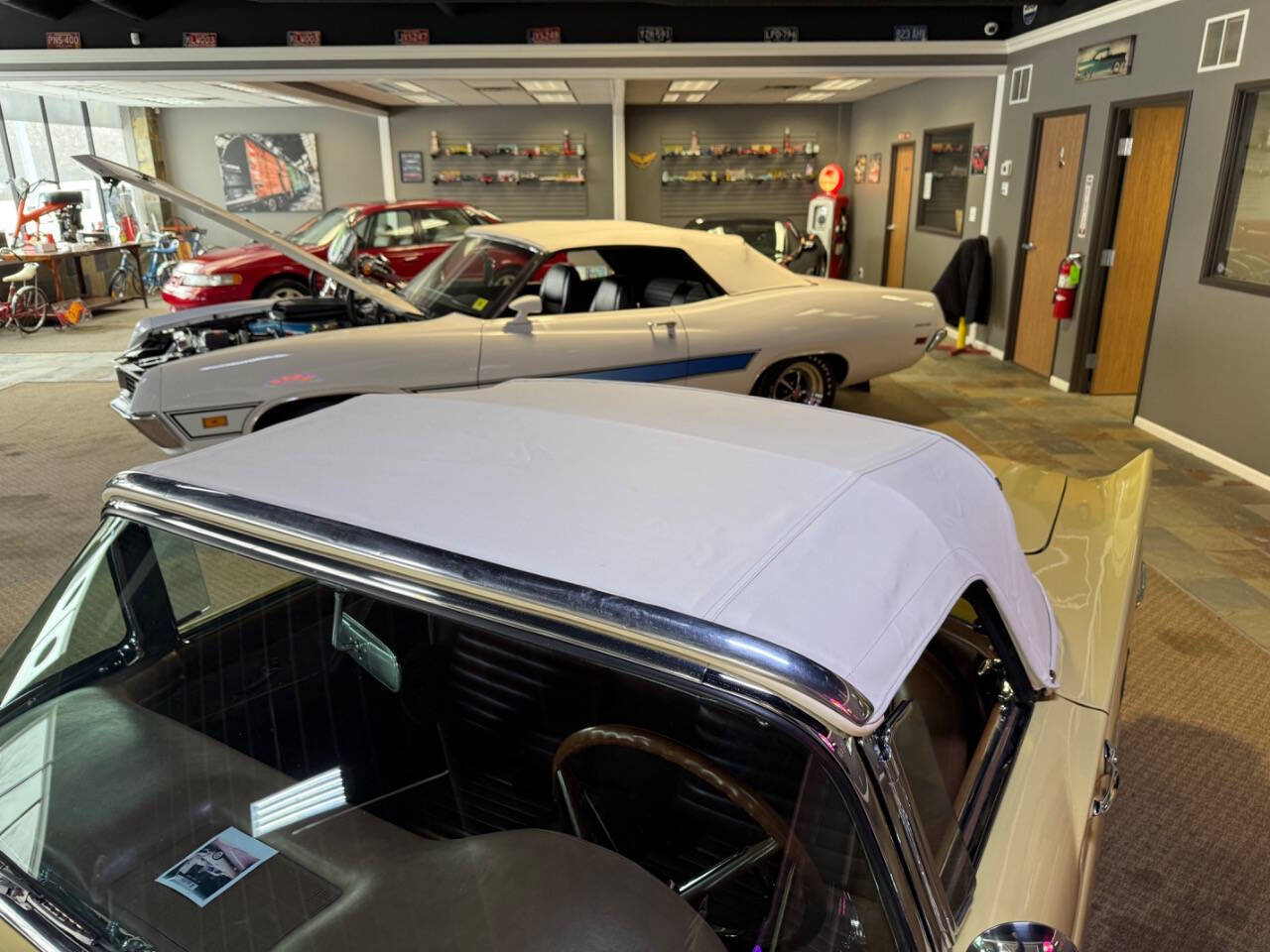 Ford-Thunderbird-Cabriolet-1957-Gold-Brown-99395-34