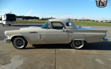 Ford-Thunderbird-Cabriolet-1957-White-Black-77117-3