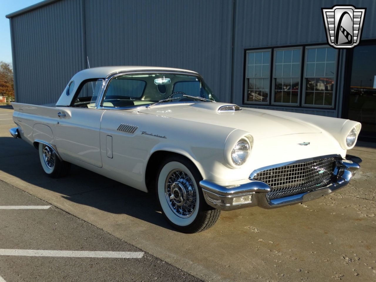 Ford-Thunderbird-Cabriolet-1957-White-Black-77117-8