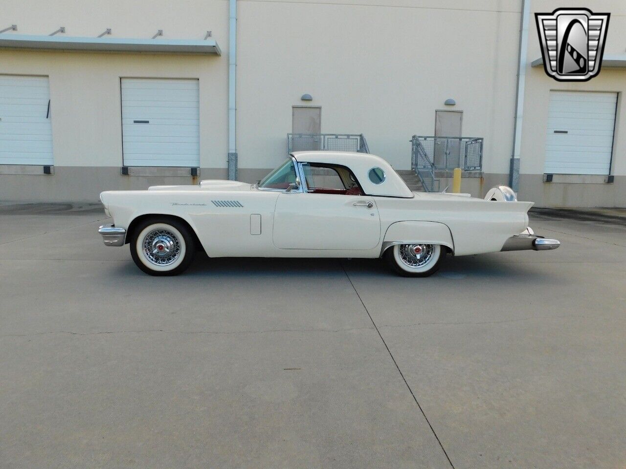 Ford-Thunderbird-Cabriolet-1957-White-Red-154730-5