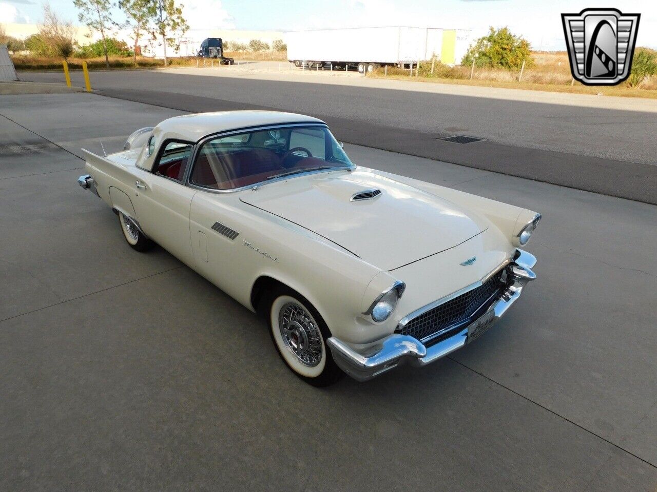 Ford-Thunderbird-Cabriolet-1957-White-Red-154730-6