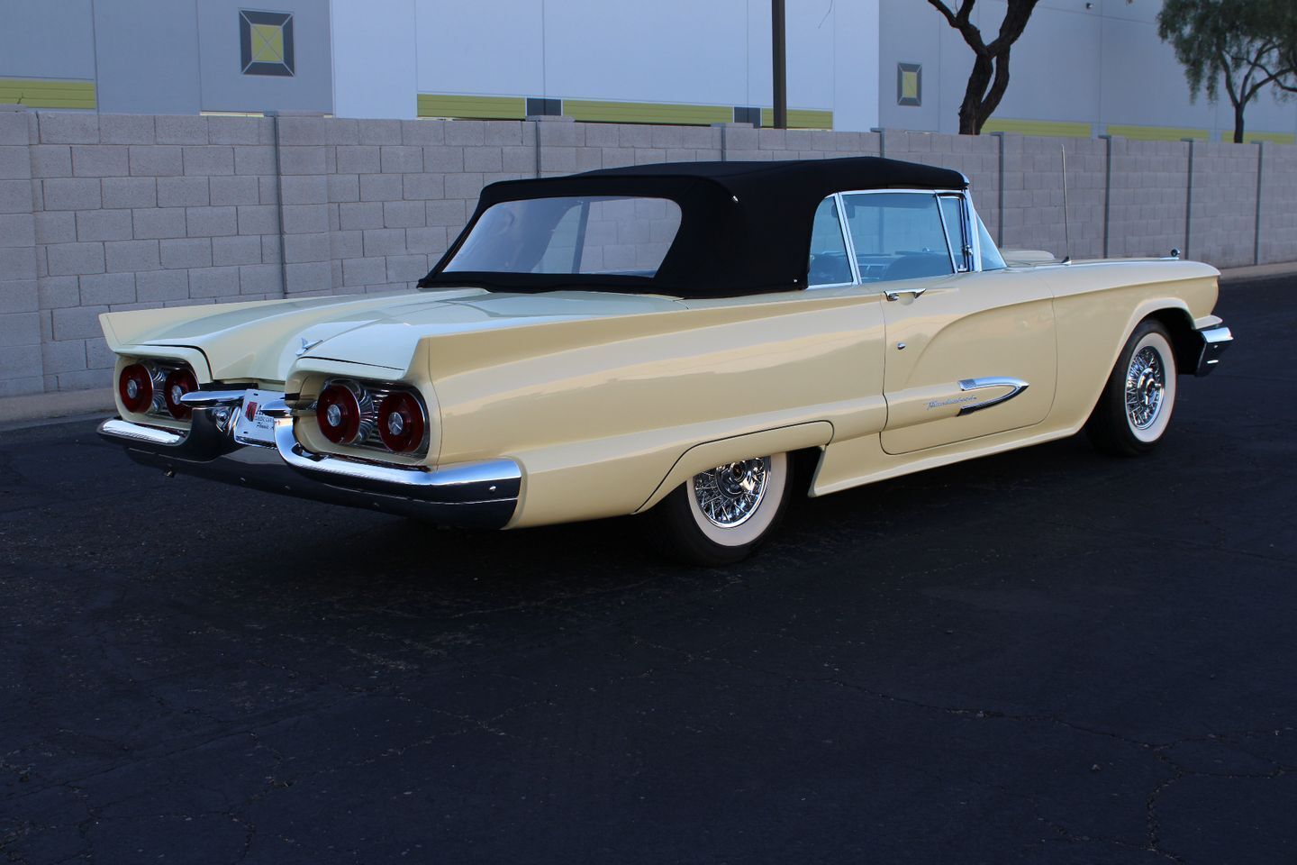 Ford-Thunderbird-Cabriolet-1959-Yellow-Black-35061-2