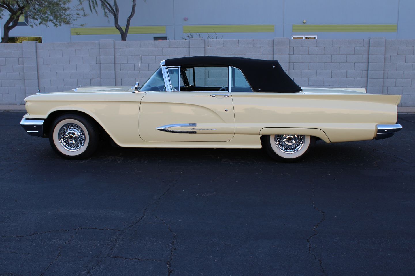 Ford-Thunderbird-Cabriolet-1959-Yellow-Black-35061-5