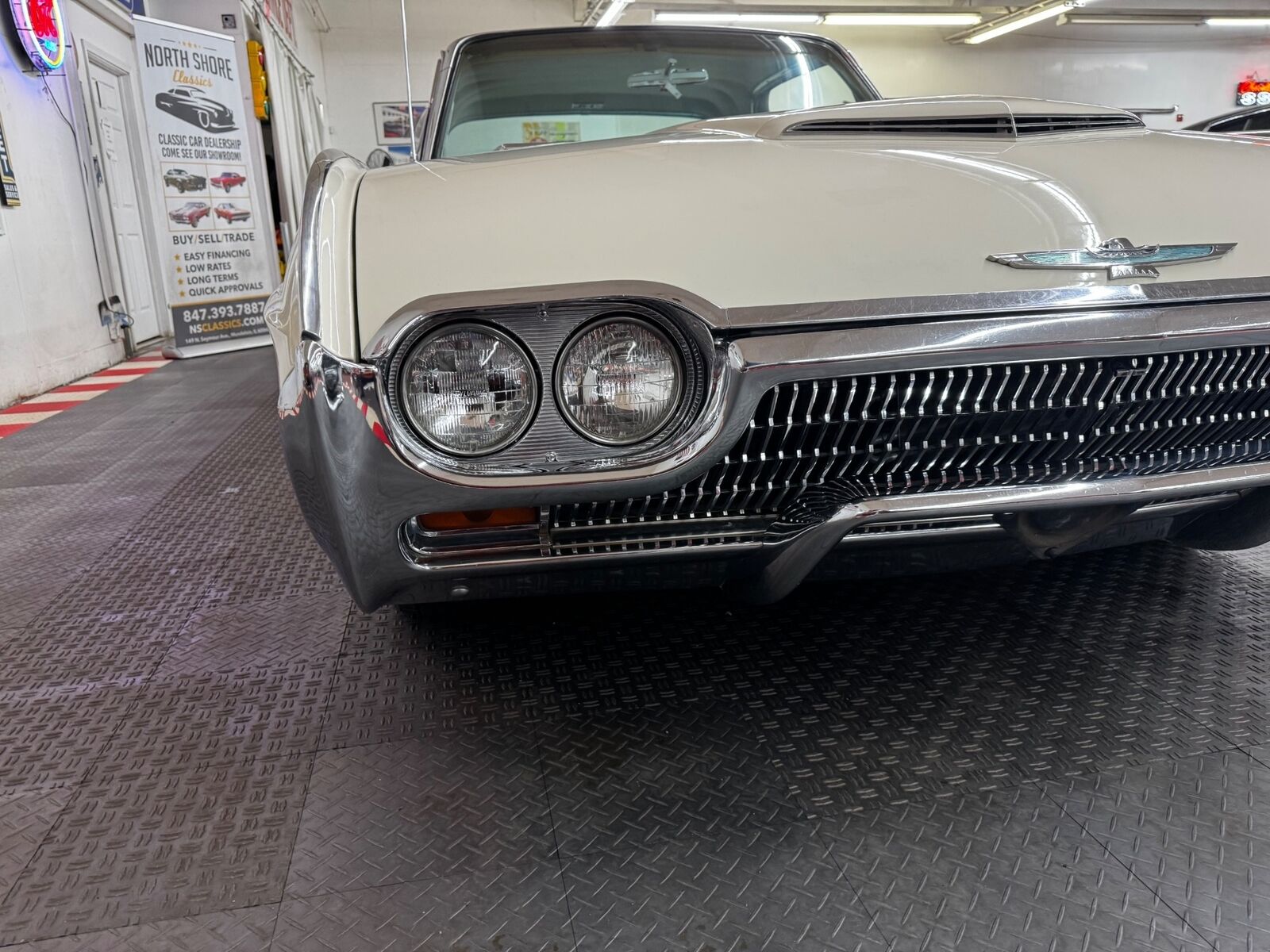 Ford-Thunderbird-Coupe-1963-White-Green-0-7