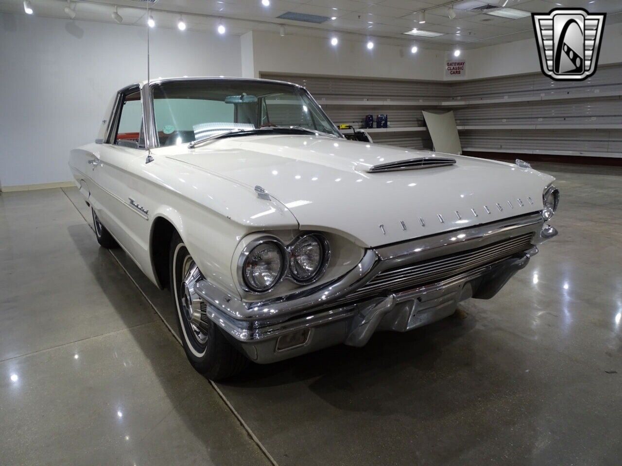 Ford-Thunderbird-Coupe-1964-White-Red-72586-8