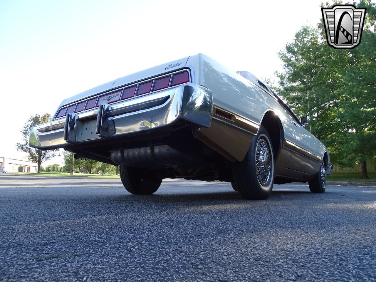 Ford-Thunderbird-Coupe-1974-White-Gold-48573-6