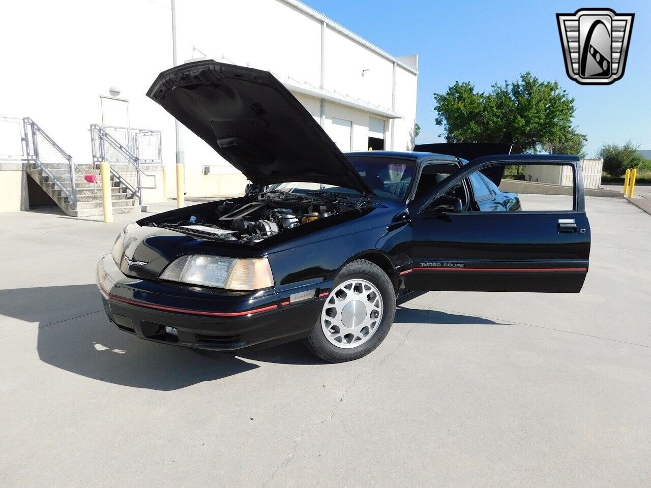 Ford-Thunderbird-Coupe-1987-Black-Black-165008-3