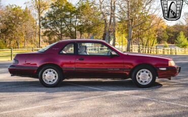 Ford-Thunderbird-Coupe-1988-Maroon-Beige-100149-7