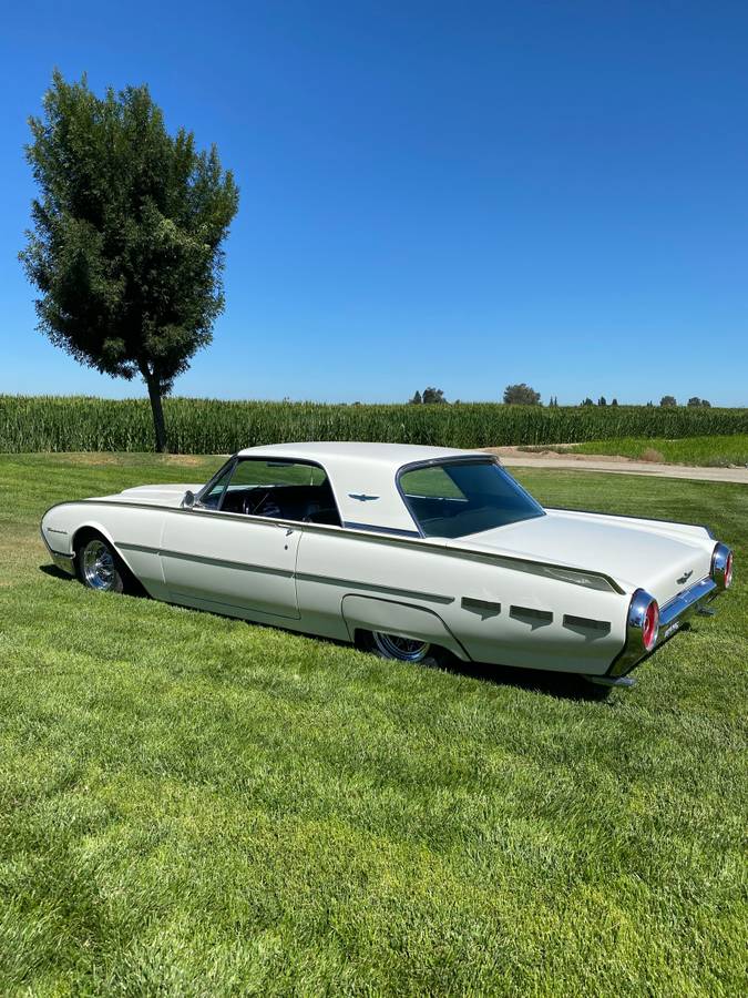 Ford-Thunderbird-coupe-1962-white-117916-1