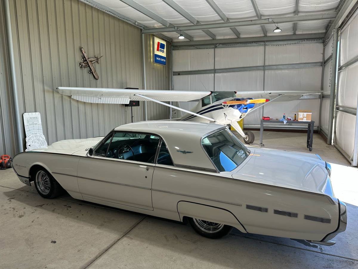 Ford-Thunderbird-coupe-1962-white-117916-7